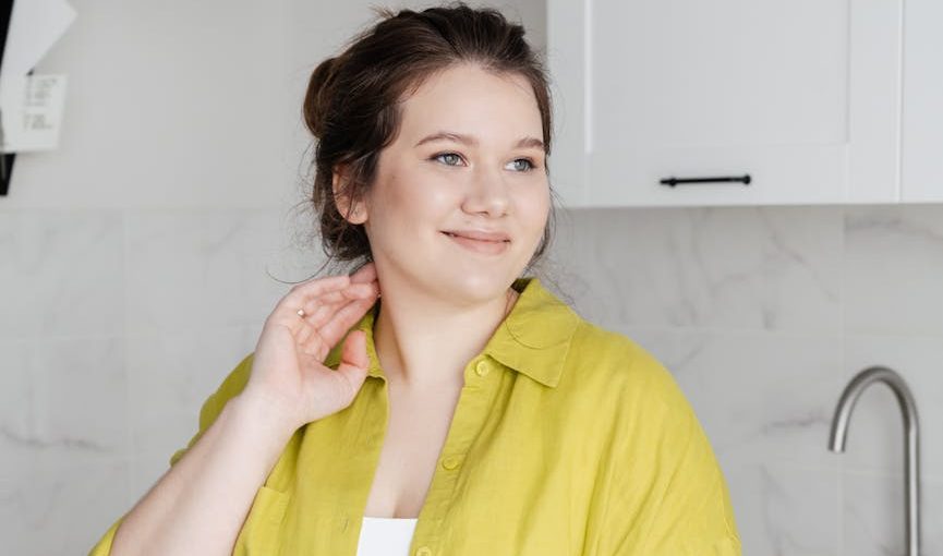 How to talk to your adult daughter about her weight