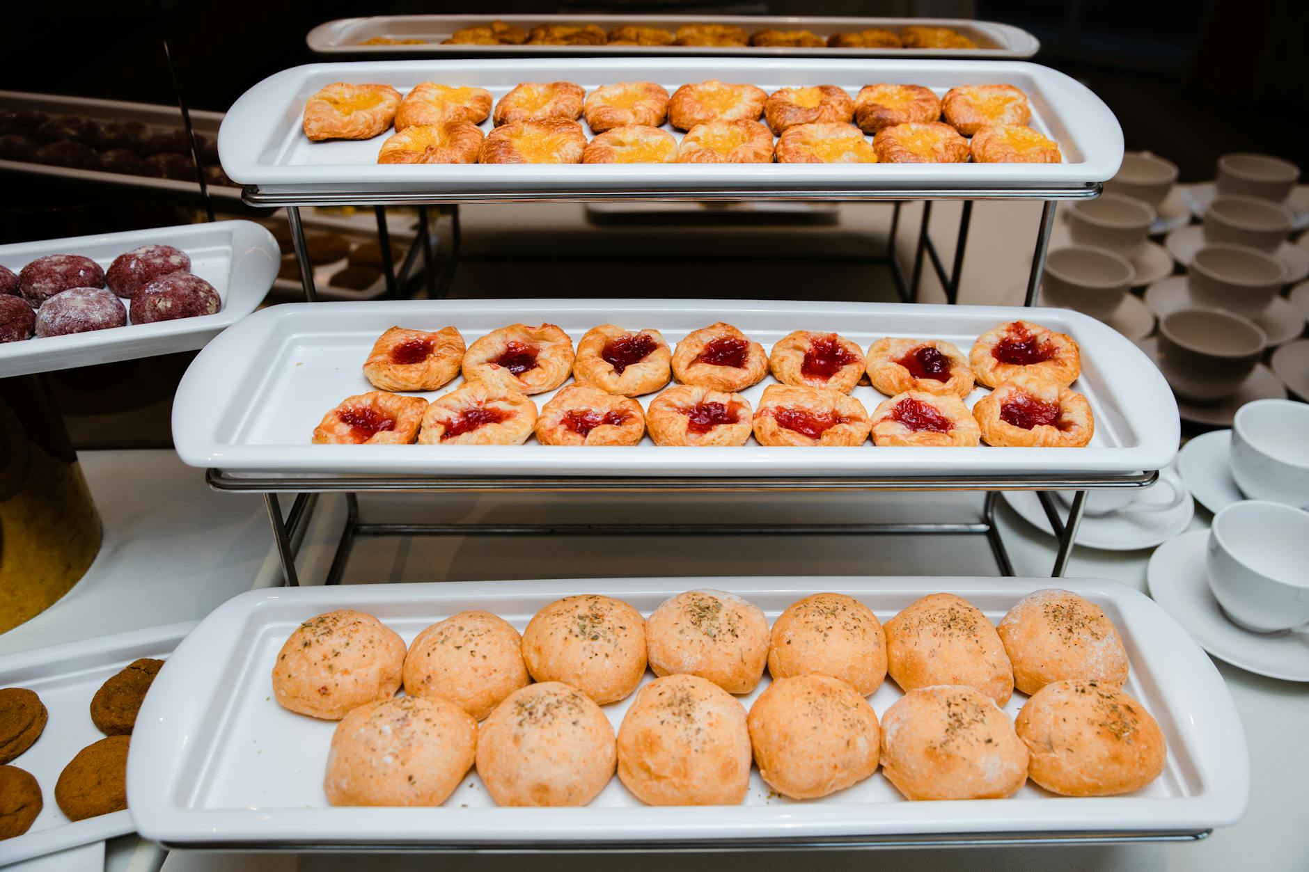 How to feed a child who is overeating and addicted to food